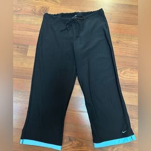 Nike Cropped Yoga Pants M